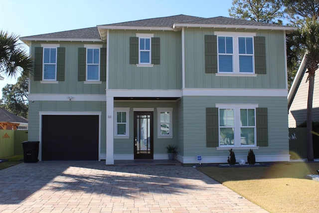 view of front facade featuring a garage