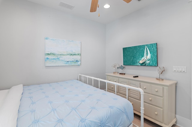 bedroom featuring ceiling fan, visible vents, and recessed lighting