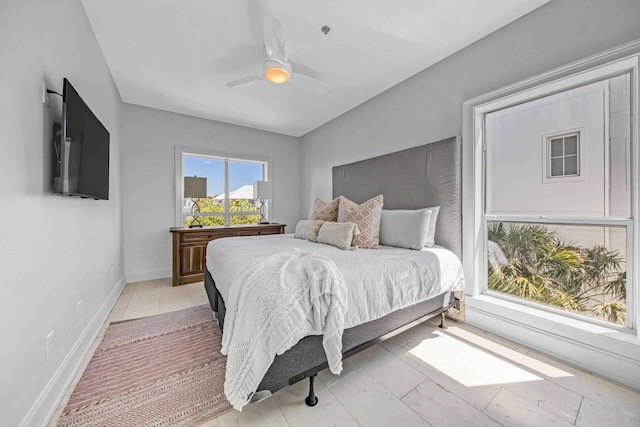 bedroom with ceiling fan