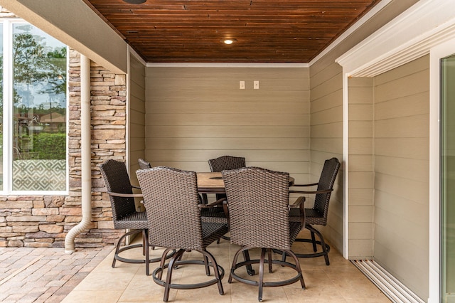 view of patio with ceiling fan