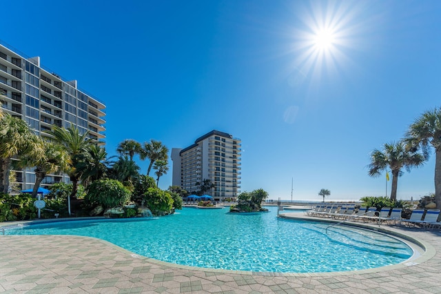 view of swimming pool