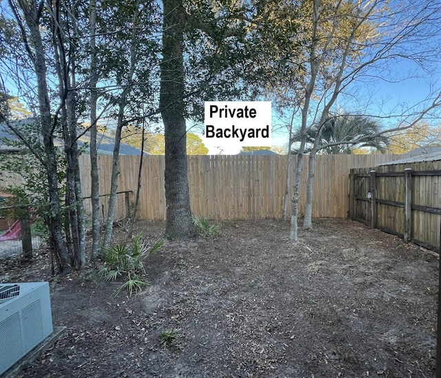 view of yard featuring cooling unit