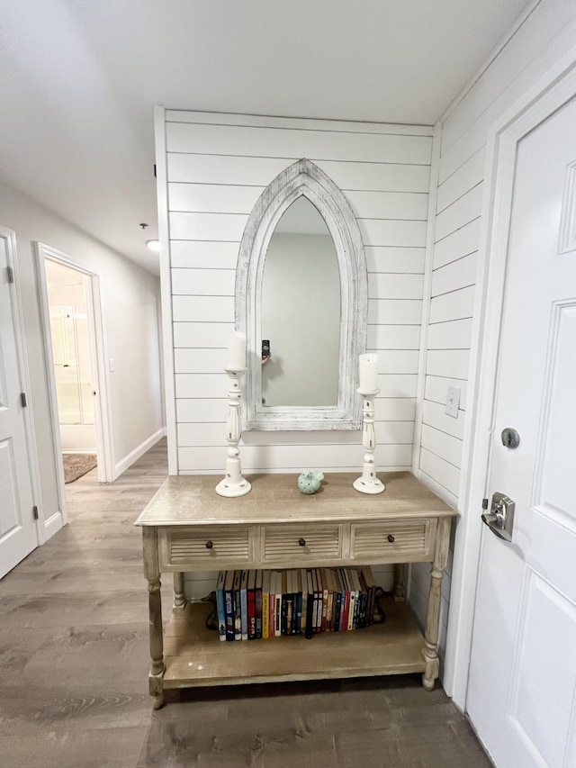 interior details with hardwood / wood-style floors