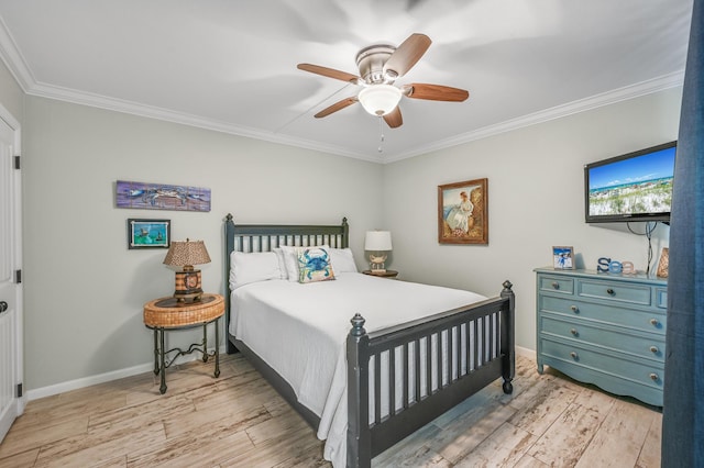 bedroom with ceiling fan, ornamental molding, and light hardwood / wood-style floors