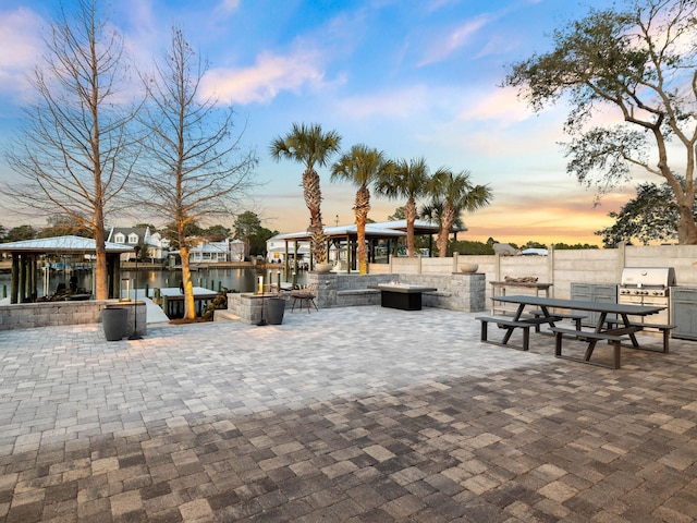 view of property's community featuring a patio area