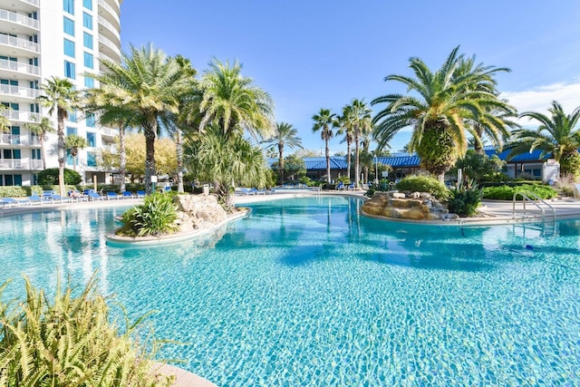 view of swimming pool