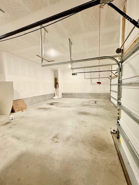 8177 Majestic Cypress Dr, Milton, FL 32583 - view of garage