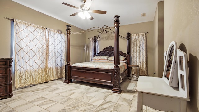 bedroom with ceiling fan