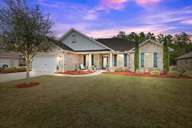 70 Sweet Tea Ln, Freeport, FL 32439 - craftsman house featuring a garage and a yard