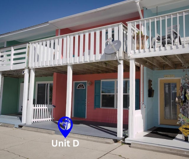 property entrance with a balcony