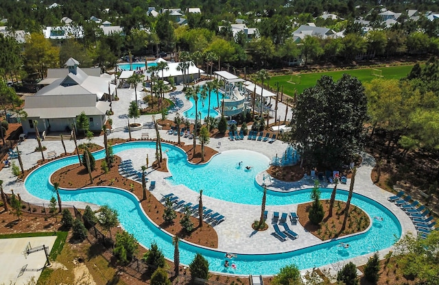 view of swimming pool