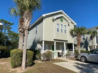 view of front facade featuring covered porch