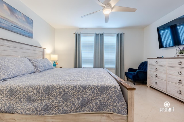 bedroom featuring ceiling fan