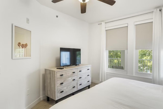 bedroom featuring ceiling fan