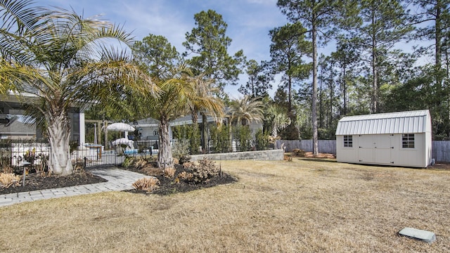 view of yard with a storage unit