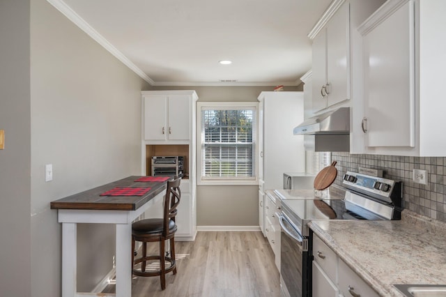 kitchen with white cabinetry, crown molding, tasteful backsplash, electric range, and light hardwood / wood-style floors