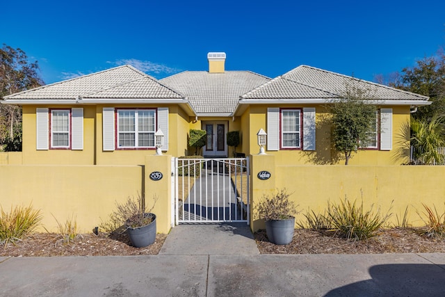 view of front of property