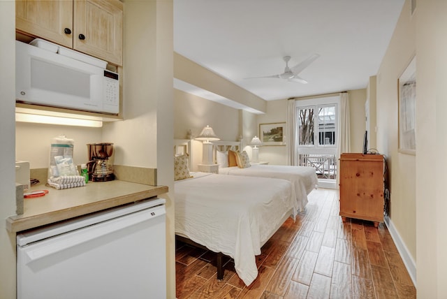 bedroom with ceiling fan