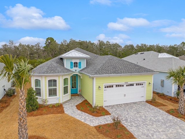 view of front of property featuring a garage