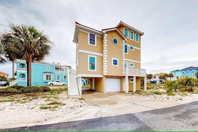 view of front of house featuring a garage