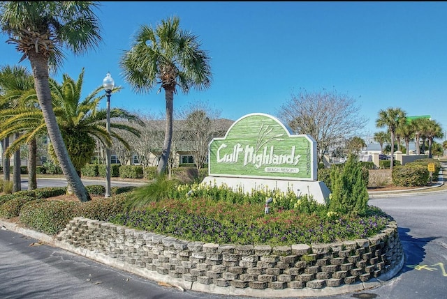 view of community / neighborhood sign