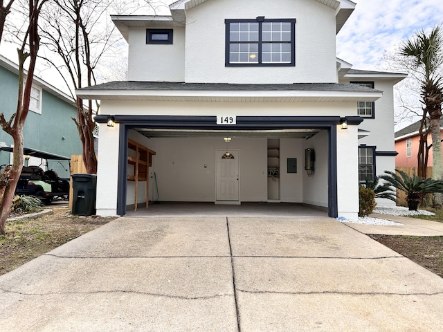 view of front property featuring a garage