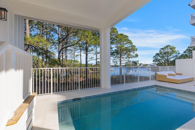 view of swimming pool