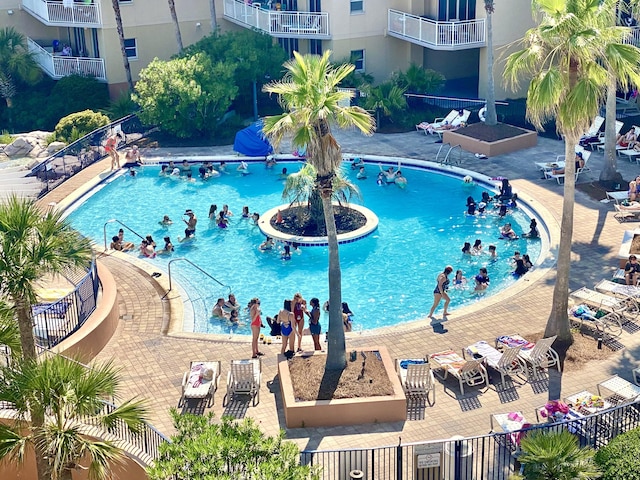 view of swimming pool