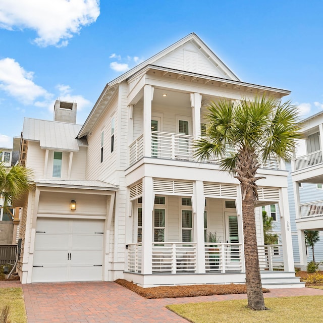 view of front of house with a balcony