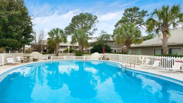 view of swimming pool