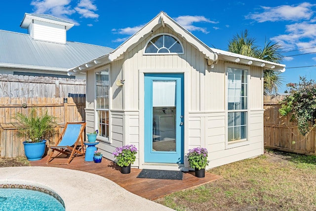 view of outbuilding