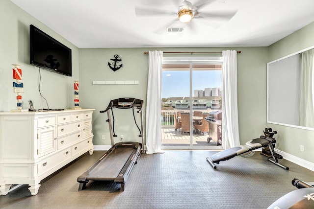 exercise room featuring ceiling fan