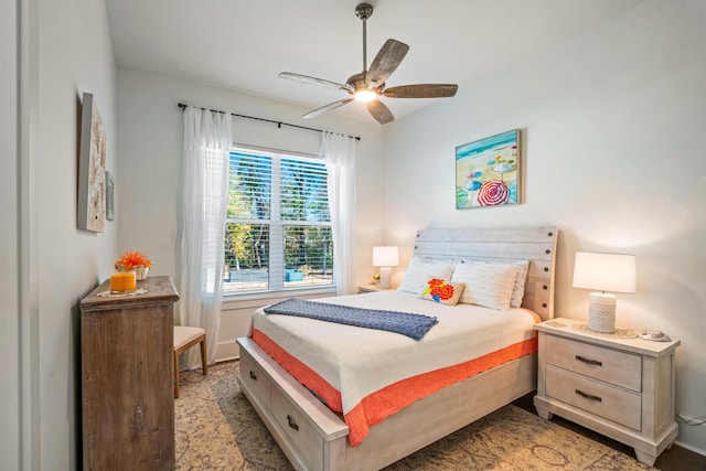 bedroom with ceiling fan