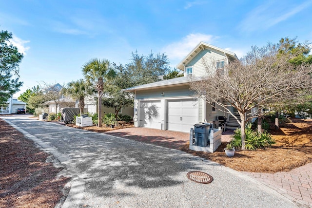 view of front facade with a garage