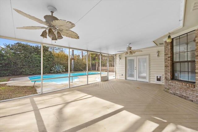2185 Calle De Castelar, Navarre, FL 32566 - unfurnished sunroom featuring ceiling fan