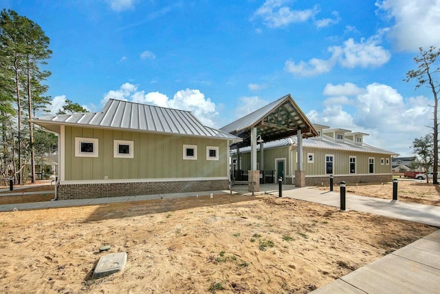 view of home's exterior