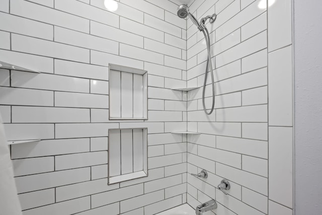 full bathroom featuring washtub / shower combination