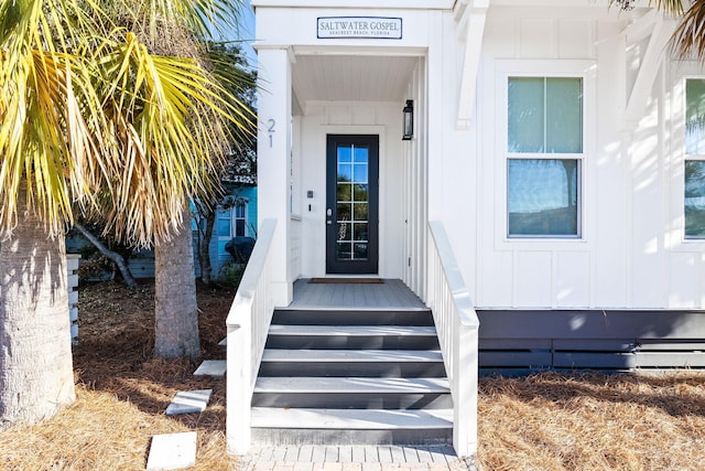 view of property entrance