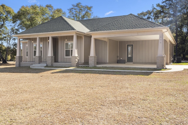 view of front of property with covered porch