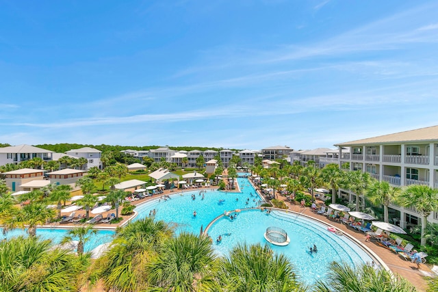 view of swimming pool