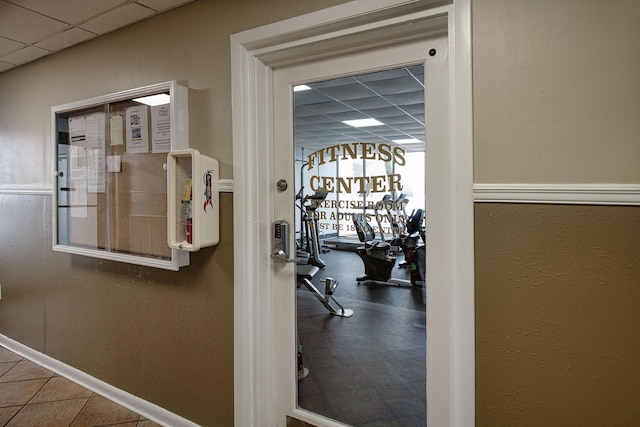909 Santa Rosa Blvd Unit 611, Fort Walton Beach, FL 32548 - gym with a drop ceiling and baseboards