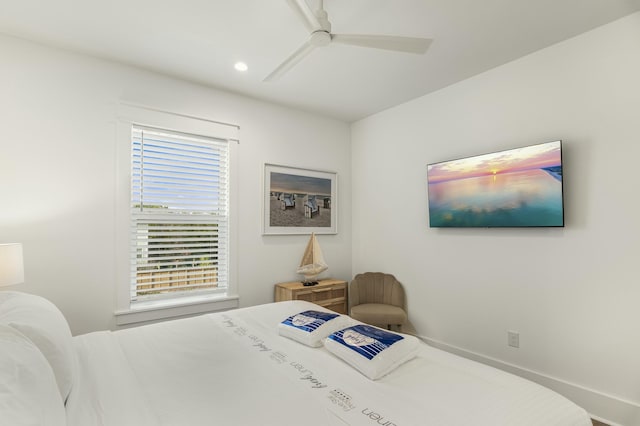 bedroom featuring ceiling fan