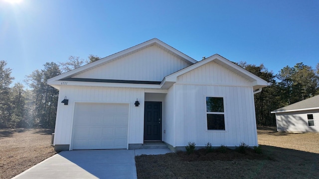 6527 Burleson Blvd, Crestview FL, 32539, 4 bedrooms, 2 baths house for sale