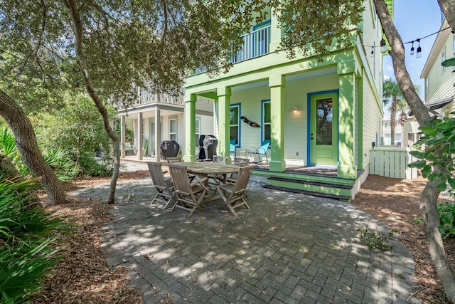 view of patio featuring covered porch