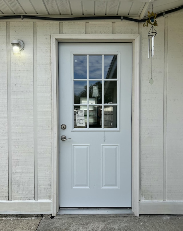 view of property entrance