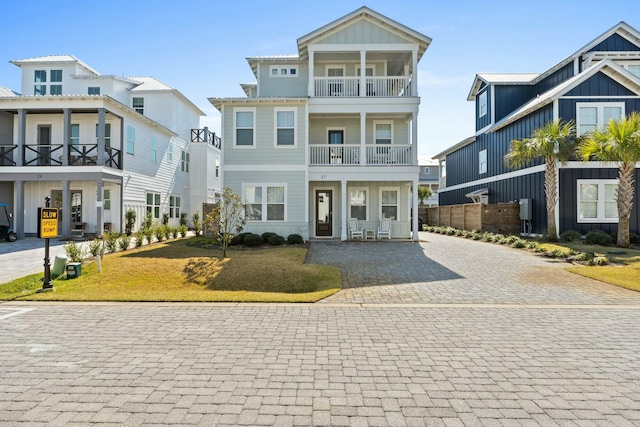 view of front facade featuring board and batten siding