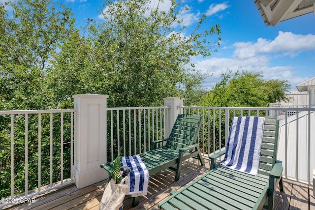 115 Cottage Ct, Panama City Beach, FL 32413 - view of wooden terrace