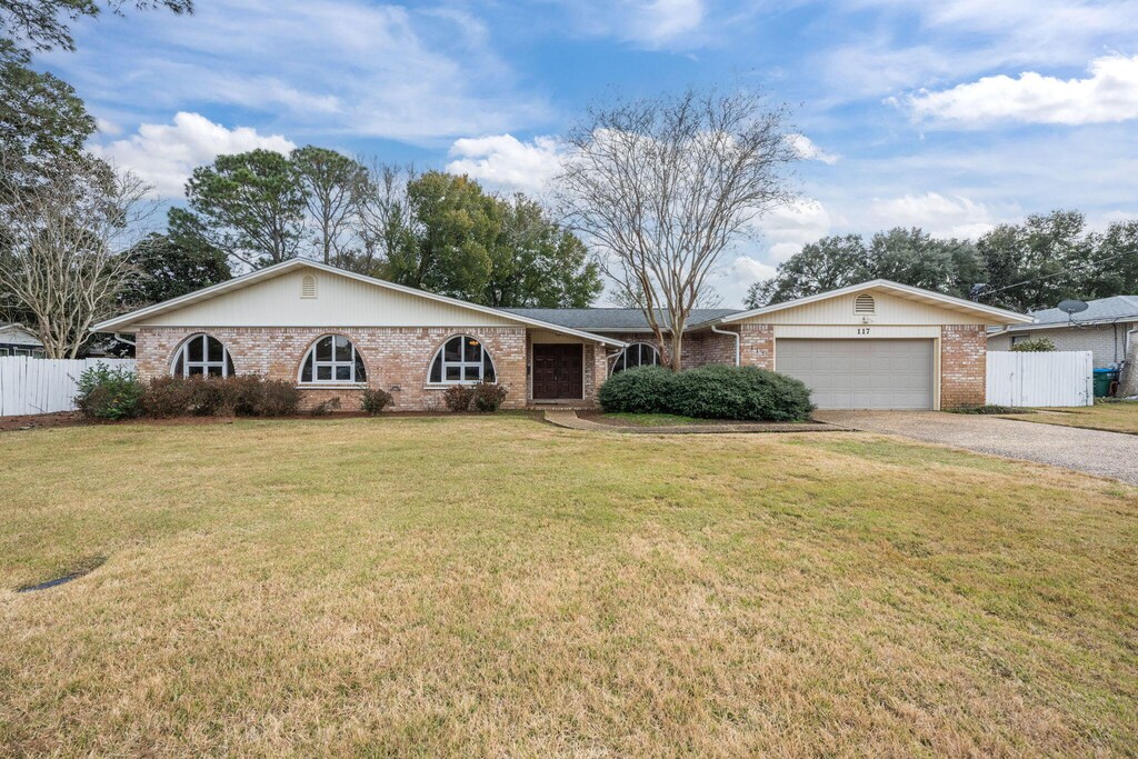 117 Hibiscus Ave, Gulf Breeze, FL 32561 - photo 1