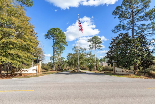 105 Oyster Blvd, Freeport, FL 32439 - view of road