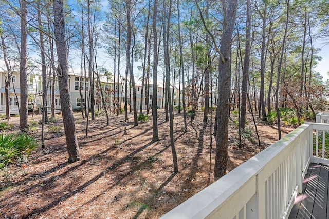 view of yard featuring a residential view